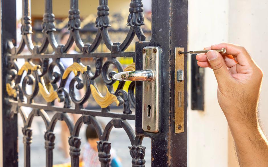 résolu serrurier ouverture de porte Compiègne